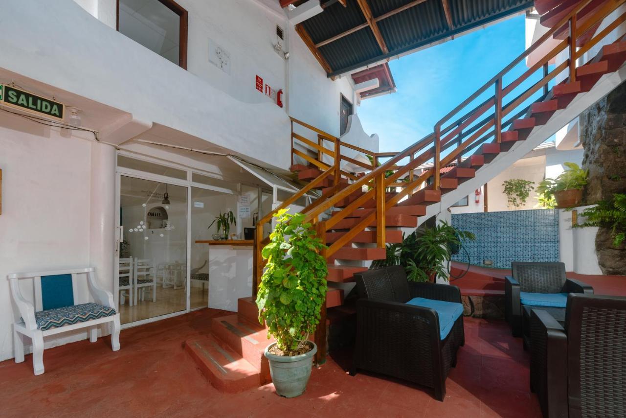 Hostal North Seymour Puerto Ayora  Exteriör bild