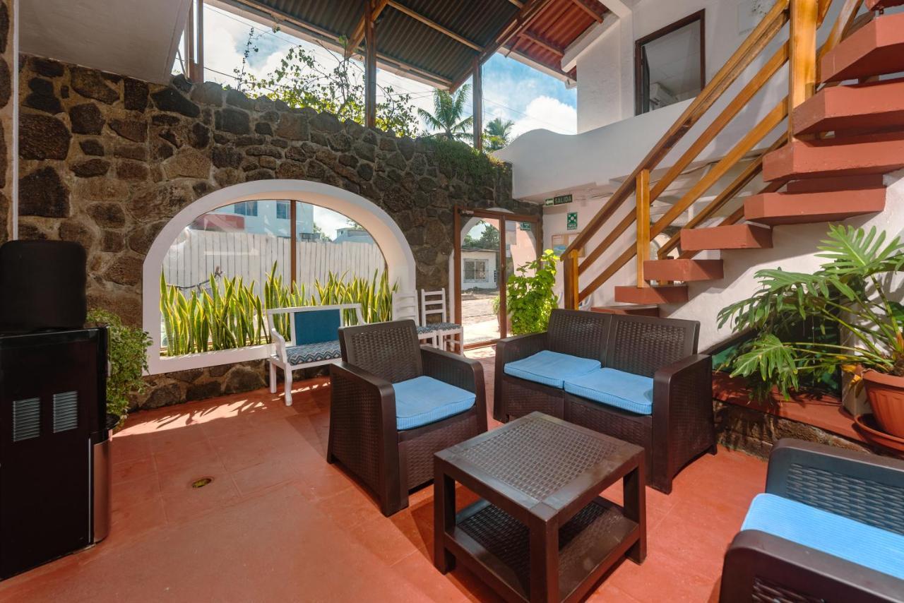 Hostal North Seymour Puerto Ayora  Exteriör bild