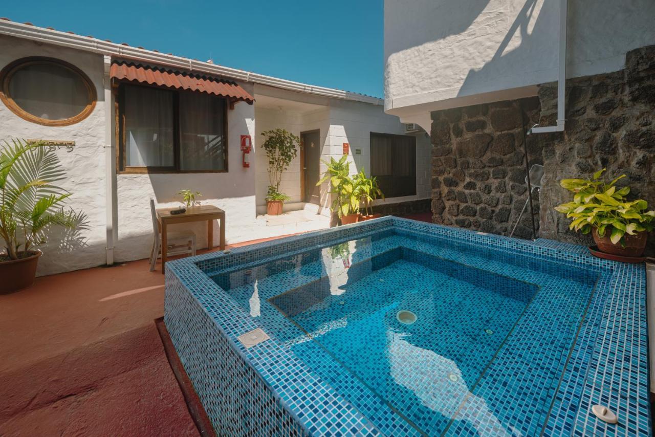 Hostal North Seymour Puerto Ayora  Exteriör bild