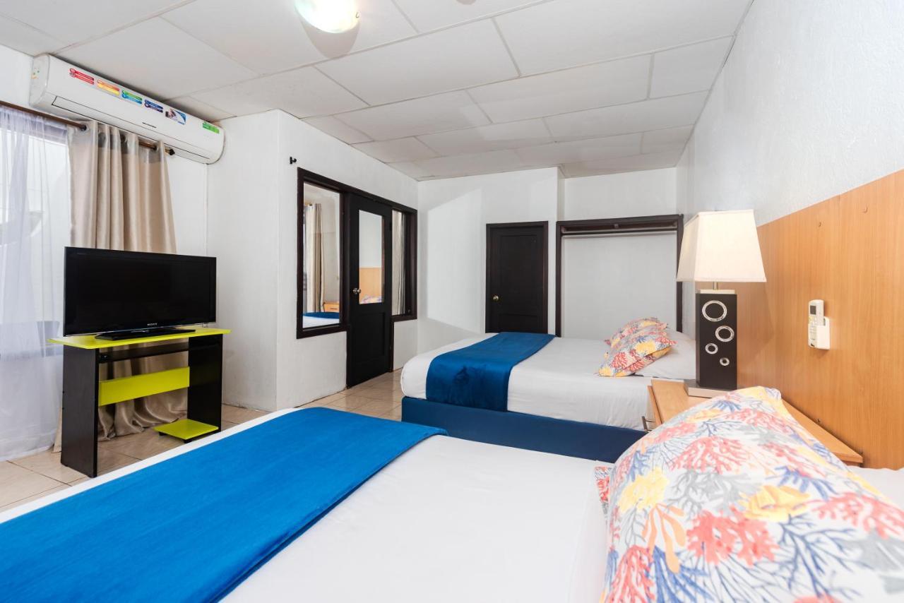 Hostal North Seymour Puerto Ayora  Exteriör bild