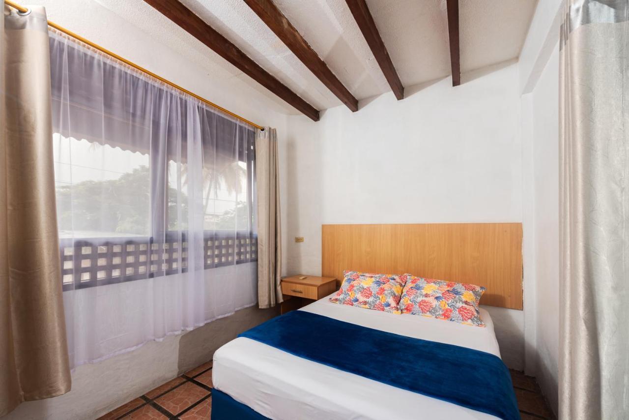 Hostal North Seymour Puerto Ayora  Exteriör bild