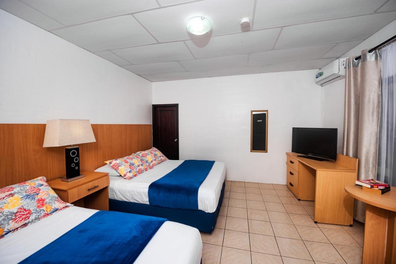 Hostal North Seymour Puerto Ayora  Exteriör bild