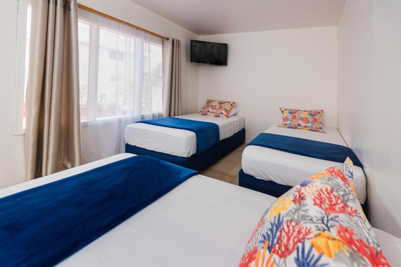 Hostal North Seymour Puerto Ayora  Exteriör bild