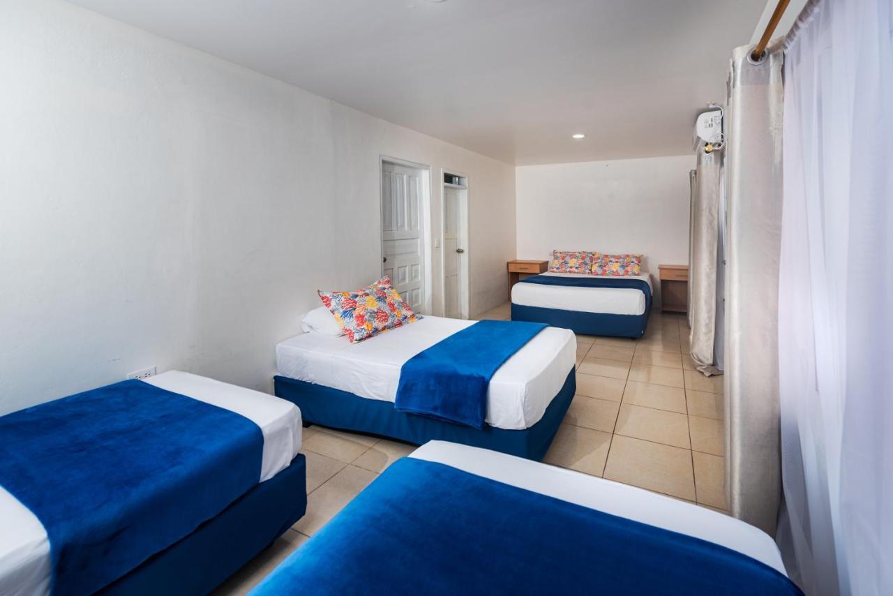 Hostal North Seymour Puerto Ayora  Exteriör bild