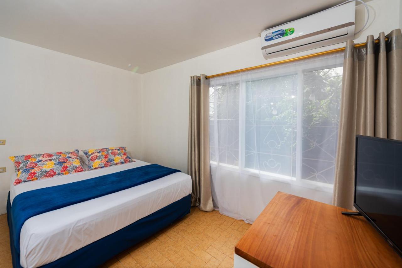 Hostal North Seymour Puerto Ayora  Exteriör bild