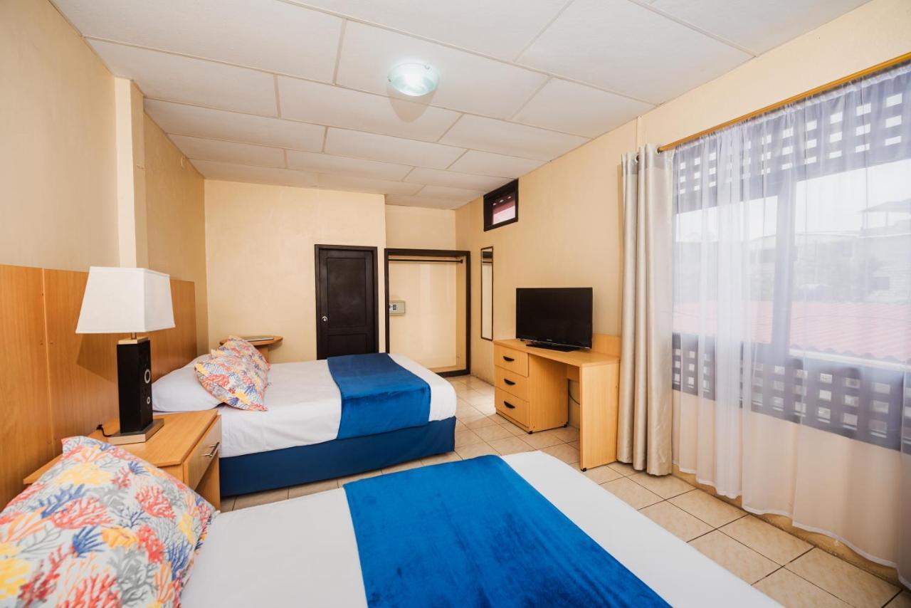 Hostal North Seymour Puerto Ayora  Exteriör bild