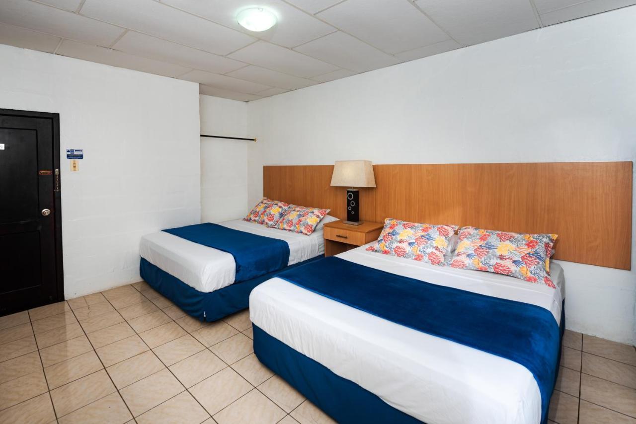 Hostal North Seymour Puerto Ayora  Exteriör bild